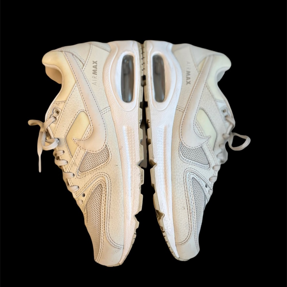 NIKE womens air max 8.5 in light grey